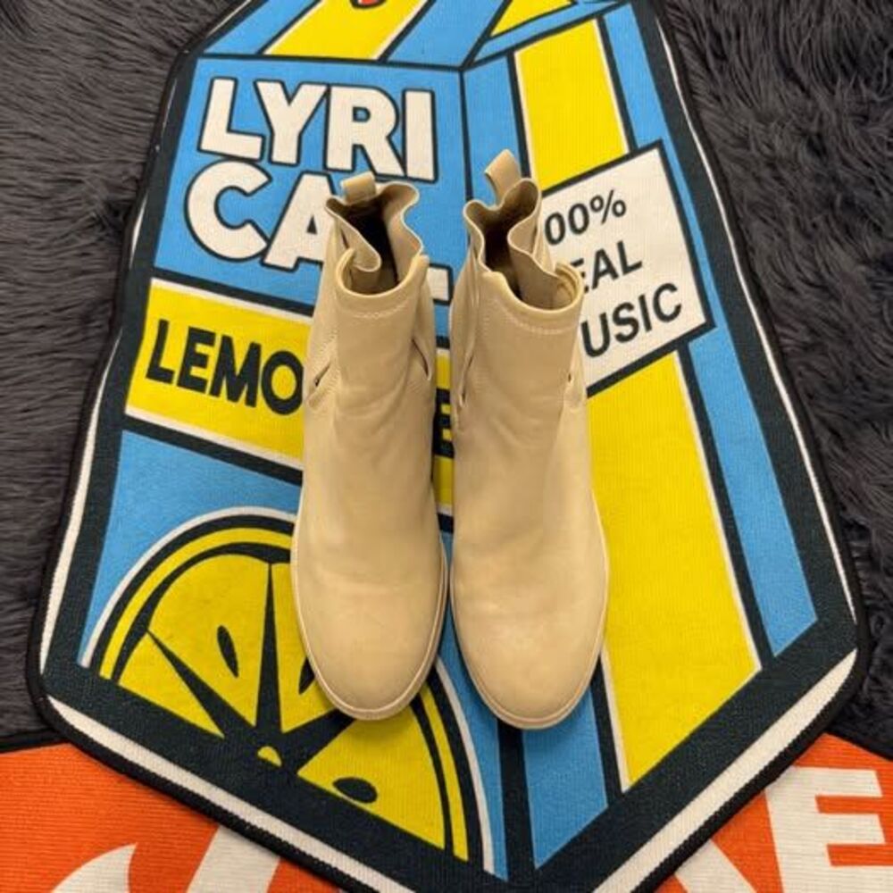 Women's Beige Block Heel Chelsea Boots Size 11W